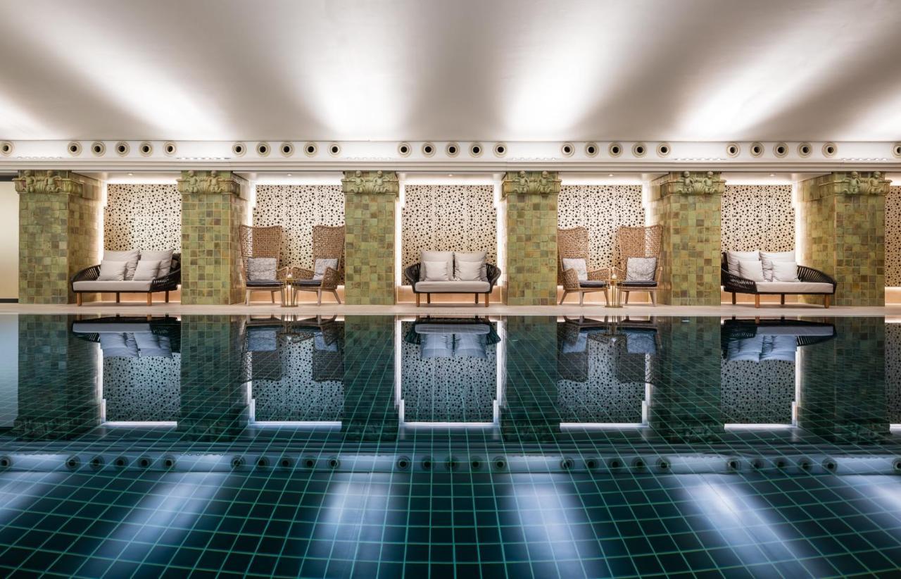 Conrad Hamburg Hotel Exterior photo The Spa at The St Regis Mumbai