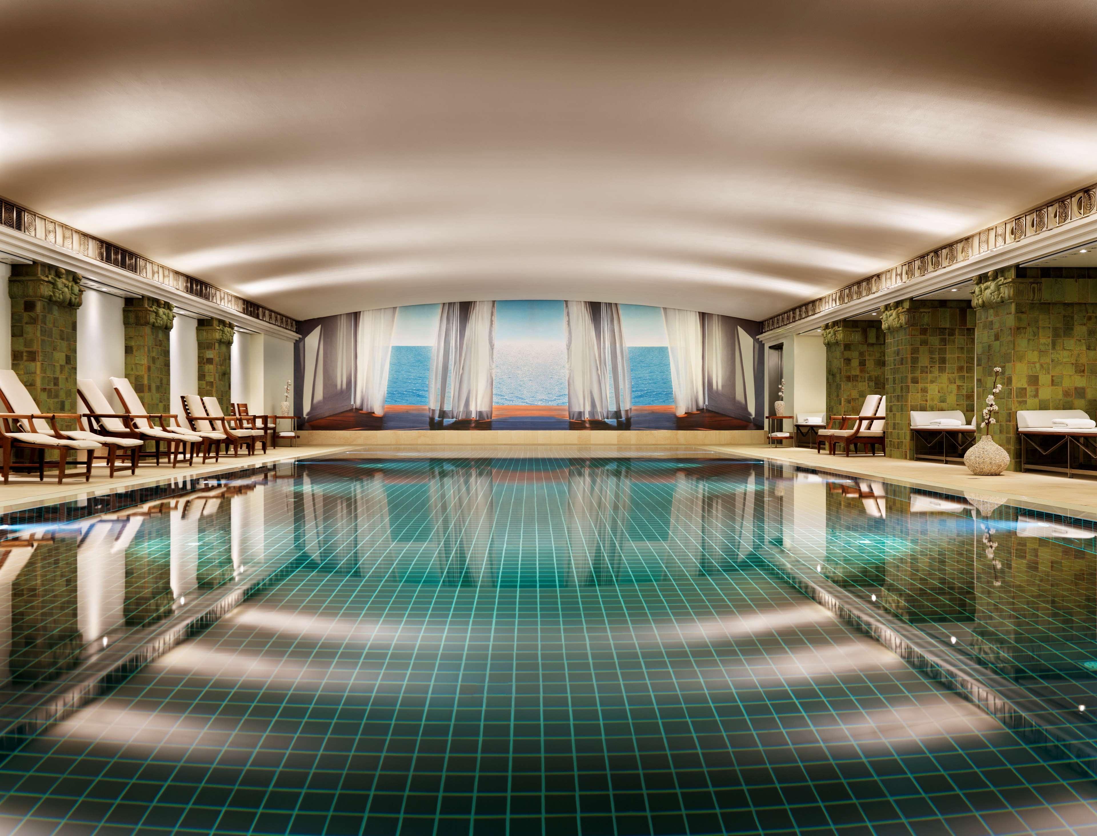 Conrad Hamburg Hotel Exterior photo The pool at The Spa at The Landmark
