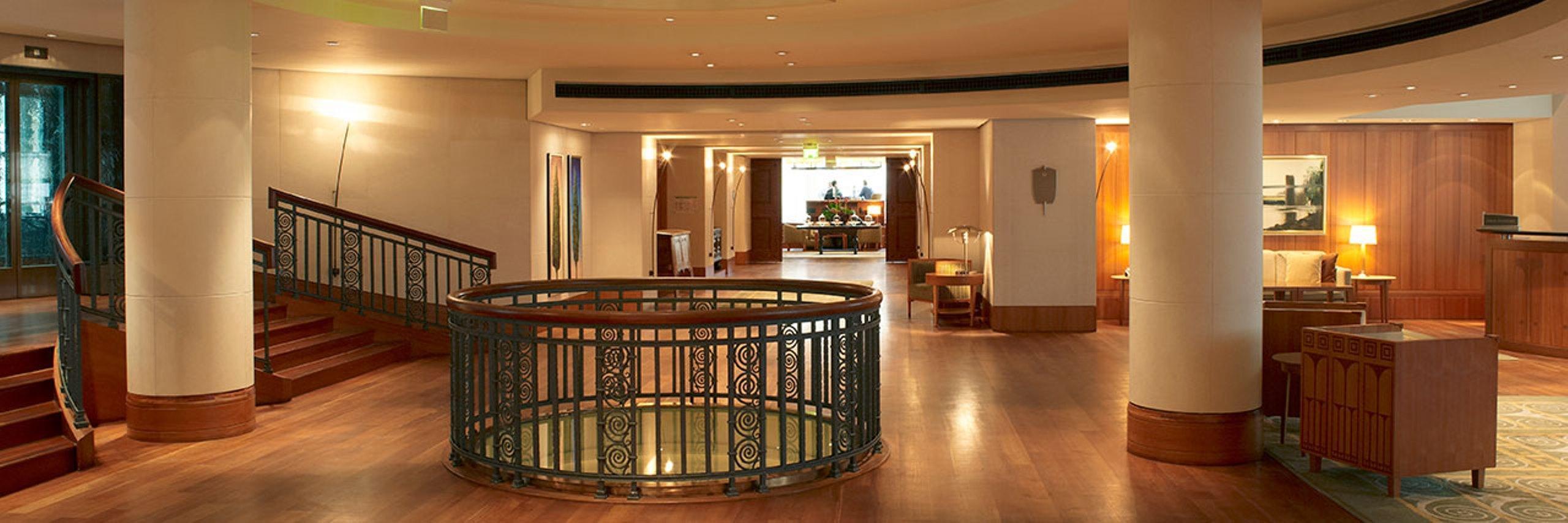 Conrad Hamburg Hotel Exterior photo The interior of the hotel