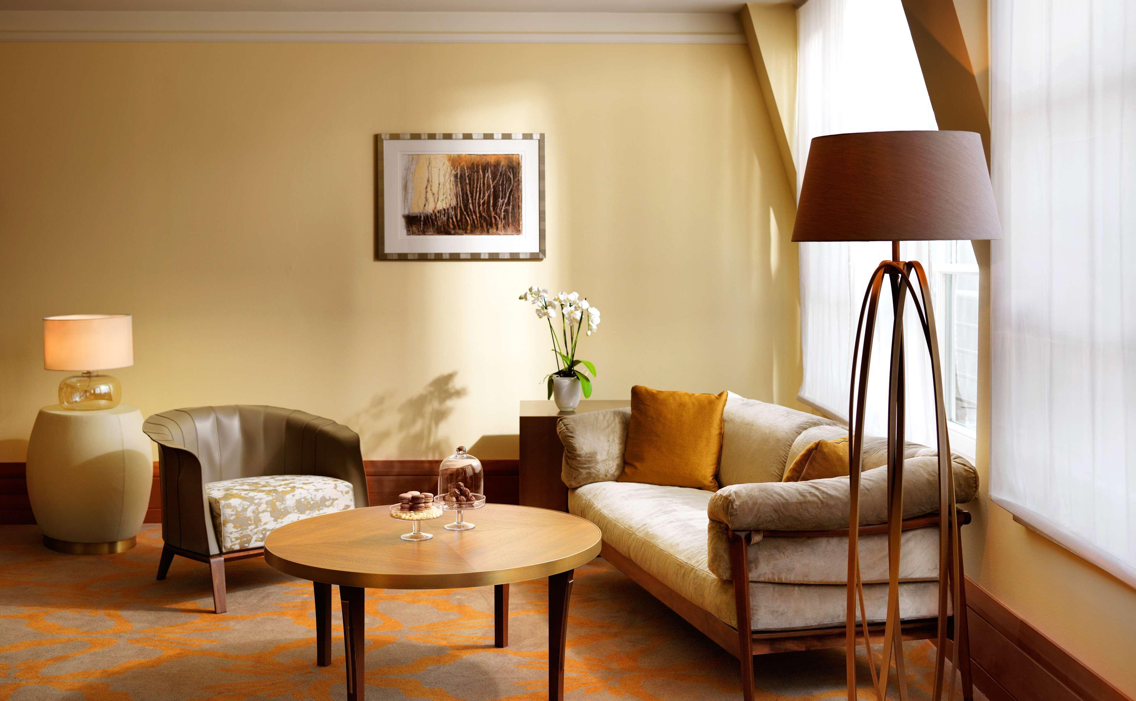 Conrad Hamburg Hotel Exterior photo A suite at the Mandarin Oriental, Munich